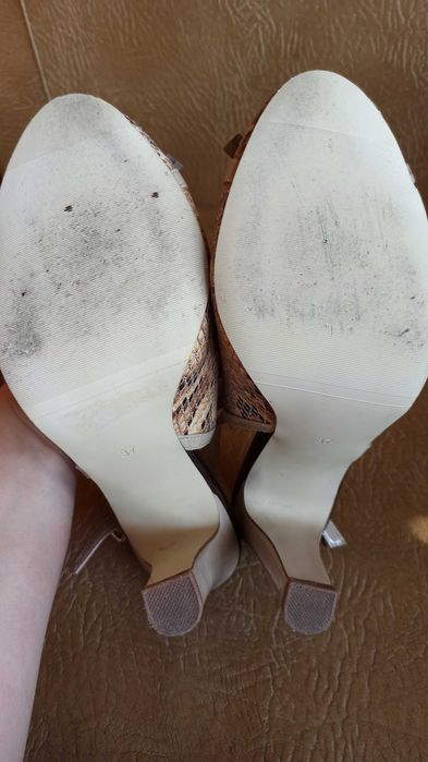 Босоножки женские каблук, размер 37.