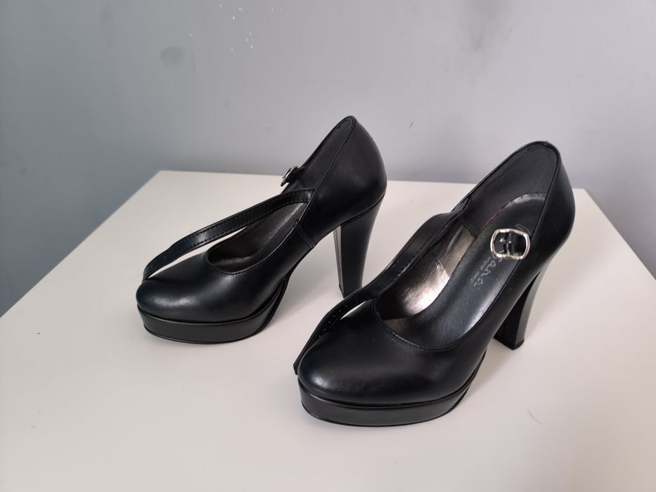 Buty nieużywane czarne obcas wygodne 34