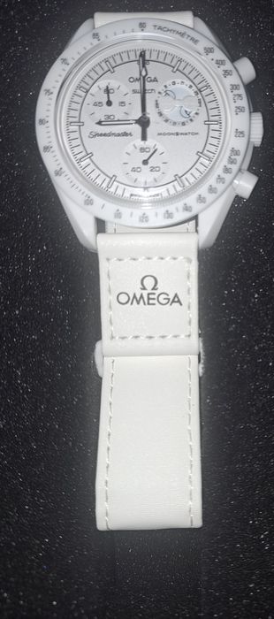 Bioceramic MoonSwatch Mission to the Moonphase – Full Moon.