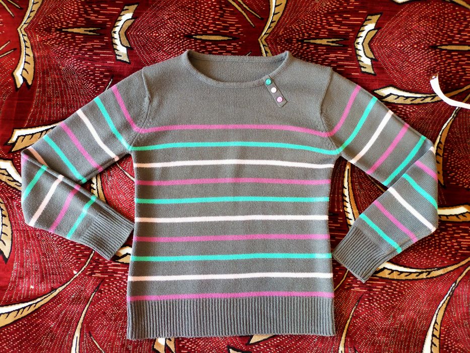 Светр в смужку розмір 140-146-152