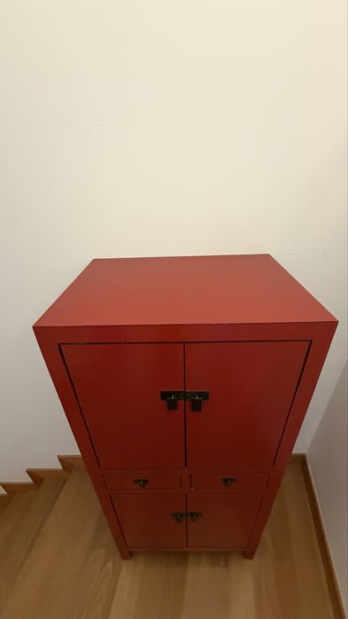 Movel Oriental em madeira