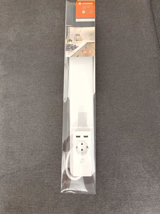 Lampa LED podszafkowa Ledvance Linear Flat Socket 10W 1100 lm 2x USB gniazdko 4000K