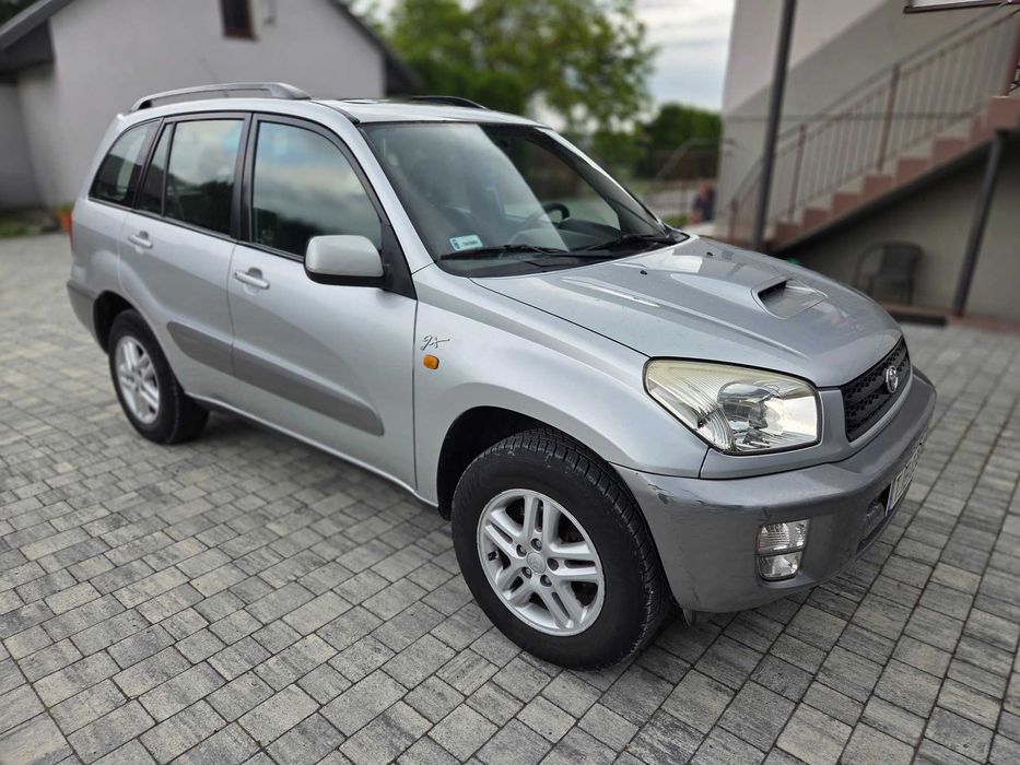 Samochód Toyota Rav4