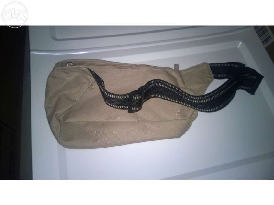 Bolsa por à cintura