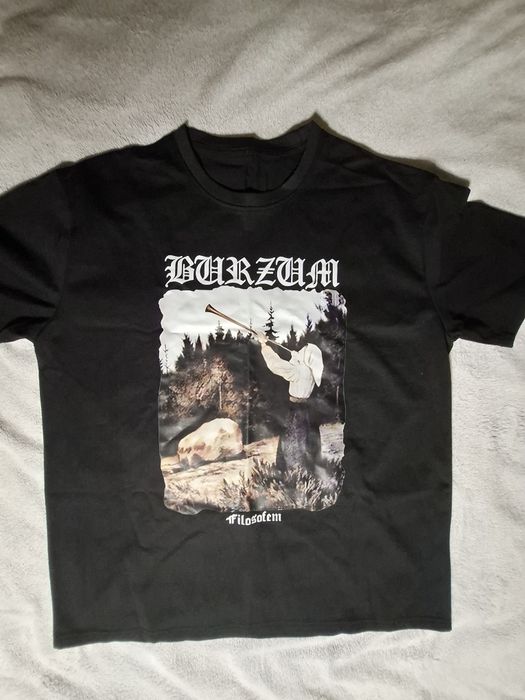 Футболка BURZUM 
Цвет в наличии: Чёрный

Размер: L-XL

Стиль: Heavy m