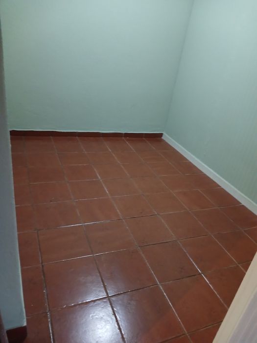 Alugo anexo para  2 pessoas. Vale milhacos  corrois.