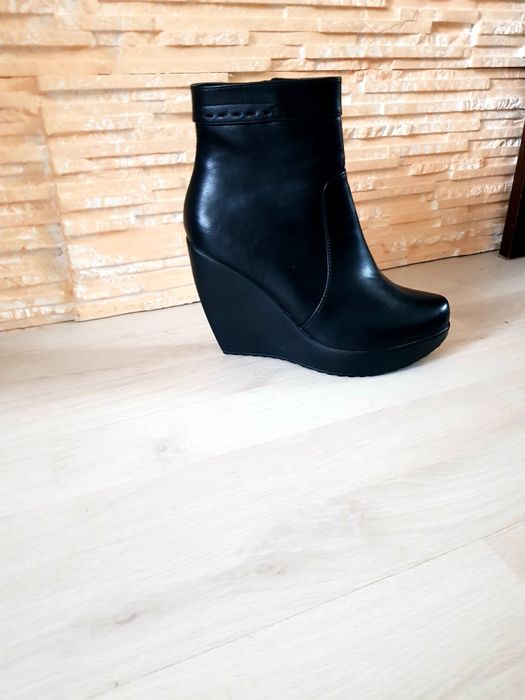 Czarne botki ocieplane