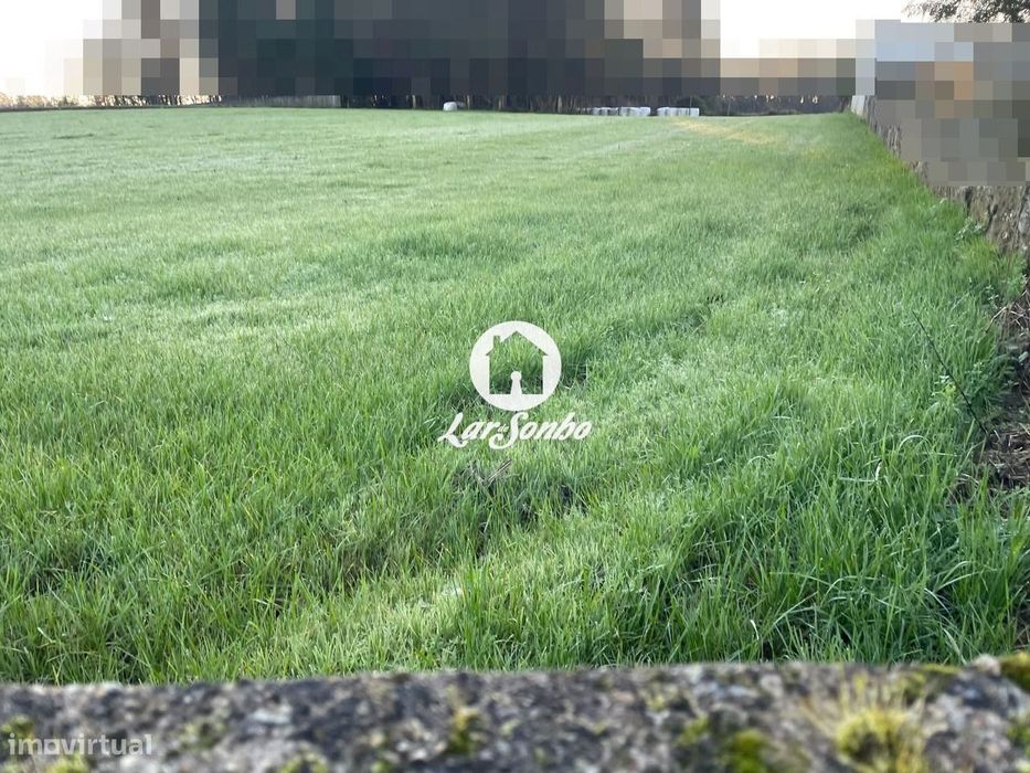 Terreno para construção de Armazém com 820m²  em Balasar