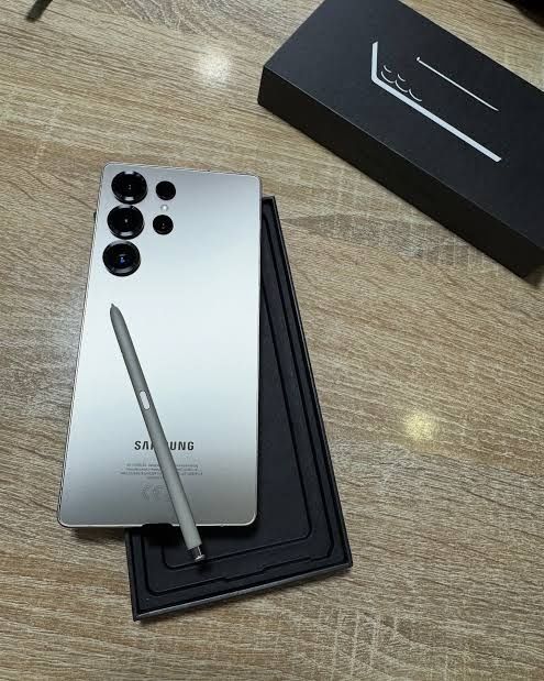 Samsung S25 Ultra 256GB Titanium Gray