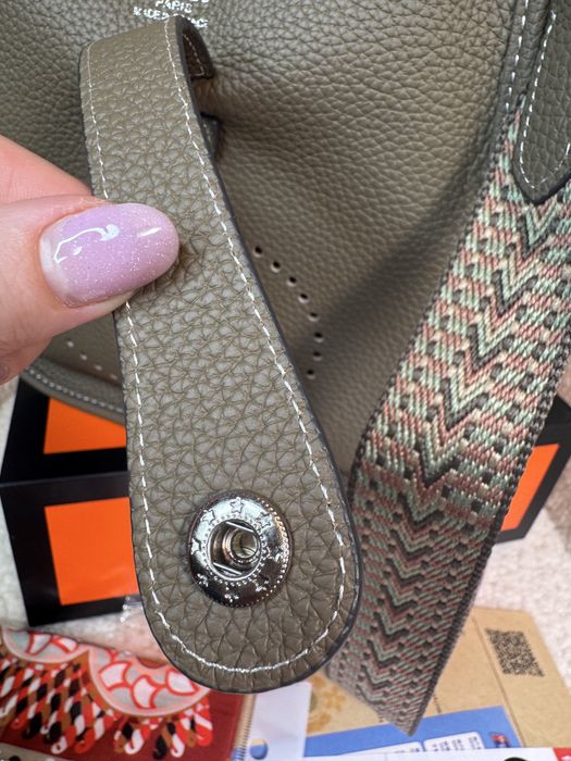 Шкіряна сумочка в стилі Hermès Evelyne