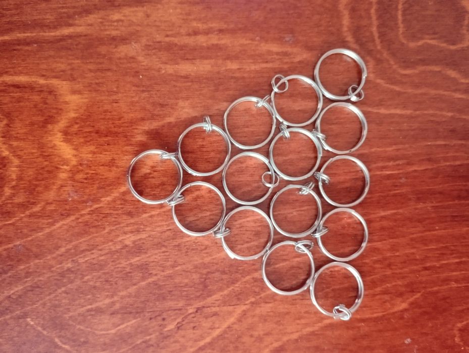 Продам металлическое кольцо новое.