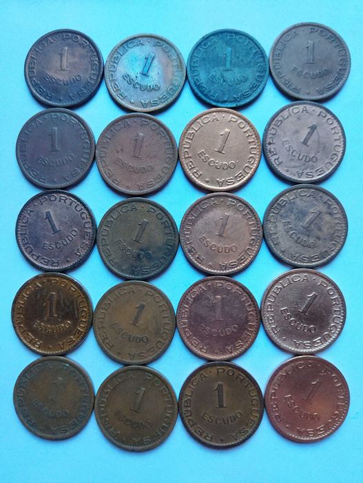 Vendo 20 Moedas Escudo 1953