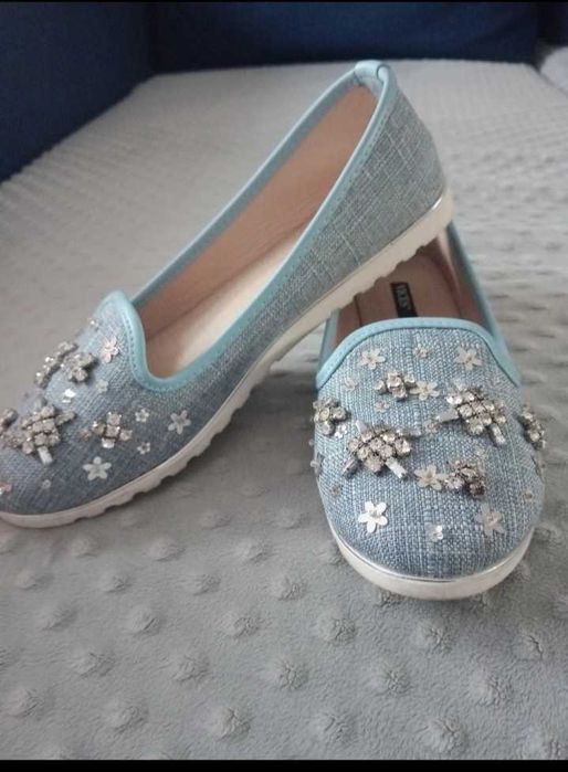 Letnie mokasyny zdobione r.36