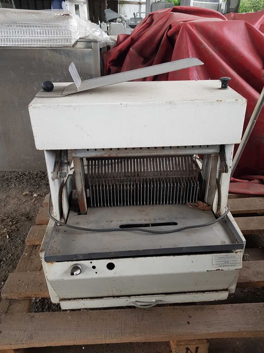 хліборізка 380 В напівавтомат