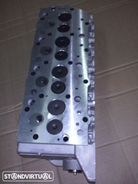 cabeça de motor completa Mitsubishi e Hyundai 2.5TD (Nova)