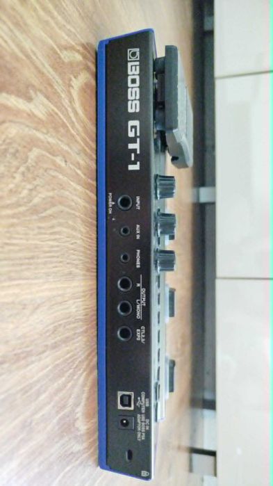 Multiefekt gitarowy BOSS GT1
