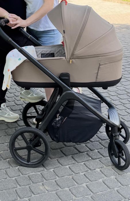 Коляска Carello Vector 2 в 1 2025 року