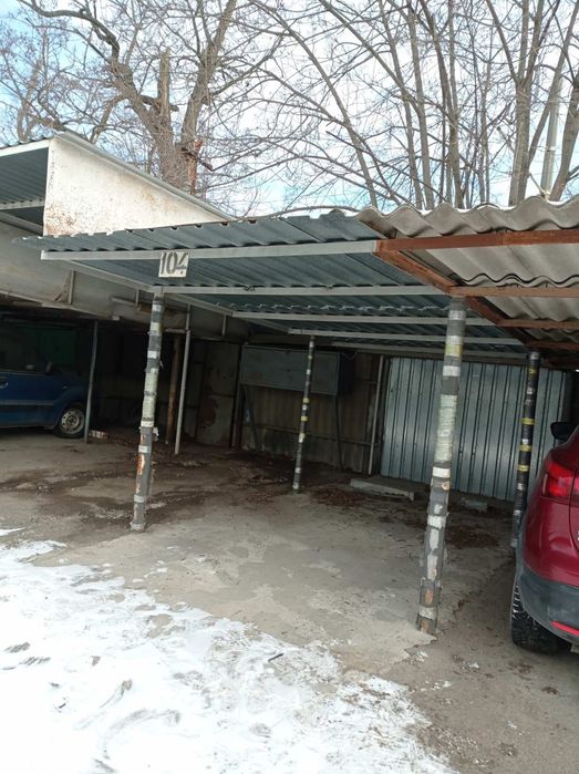 Стоянка для авто, автостоянка под охраной, парковка для автомобиля