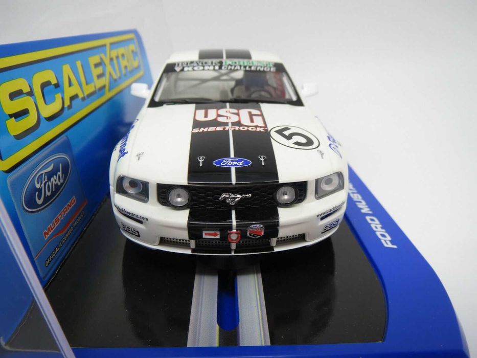 Ford Mustang FR500C Scalextric C2774;4x4 four weel drive;digital chip
