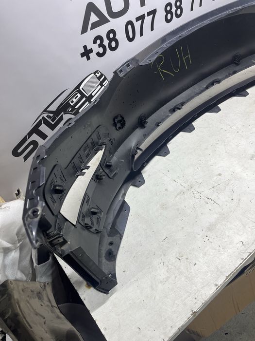 Передній бампер Tesla Model 3