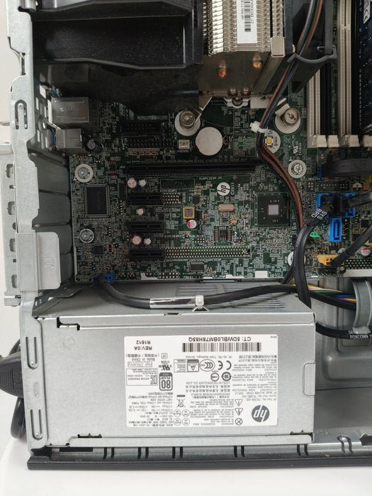 Komputer do biura / gier, HP 600 G1 SFF, RS-232