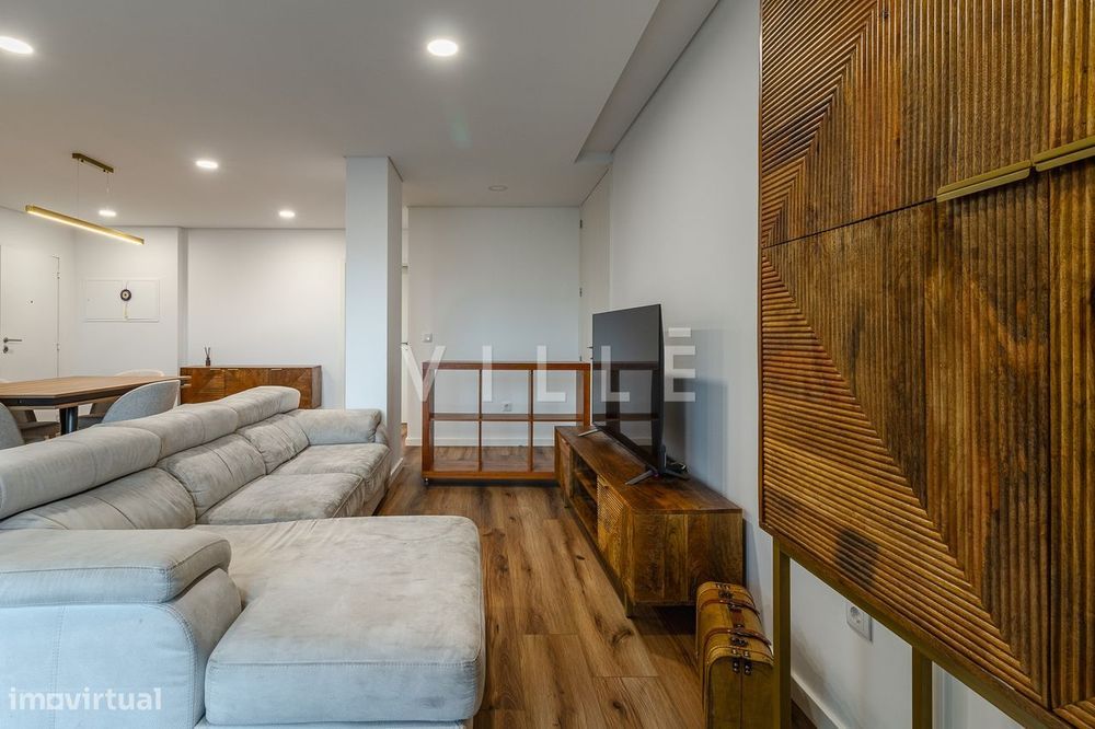 Apartamento T3 Semi-Novo Com Garagem