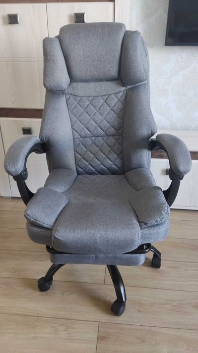 Комп'ютерне крісло