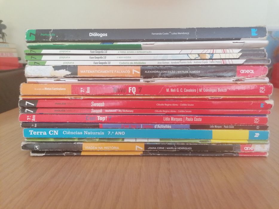 Livros escolares 7º ano manuais e livros de fichas