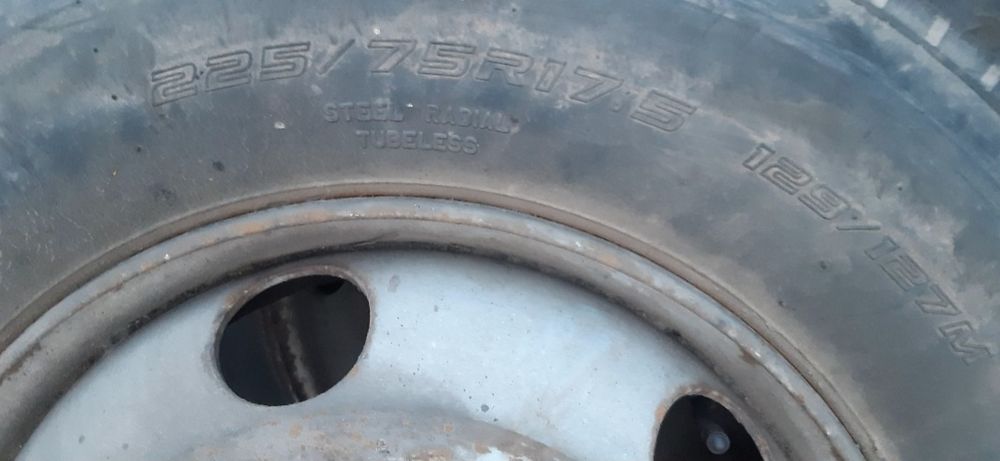 Koła do przyczepy rolniczej bezdętkowe