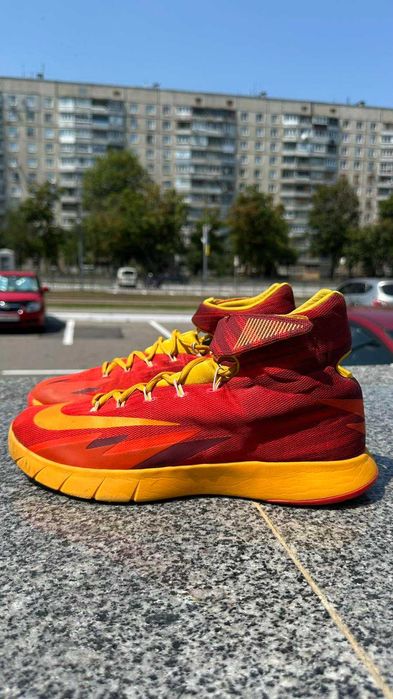 Nike HyperRev [US 12|30 cm]
