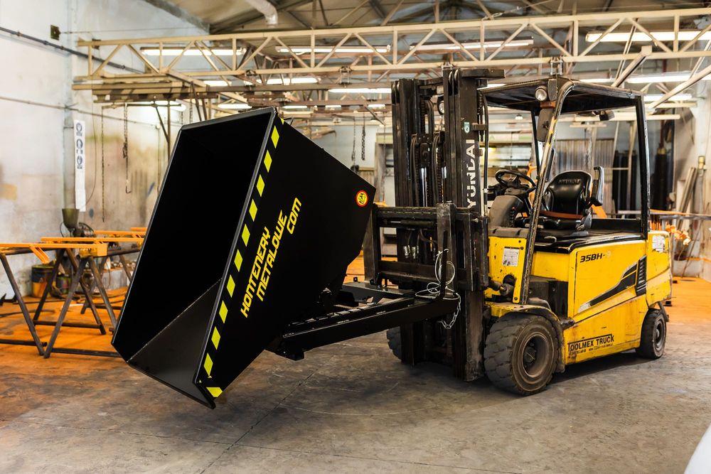 Kontener / Koleba / Kontener samowyładowczy / Kontener metalowy 900L