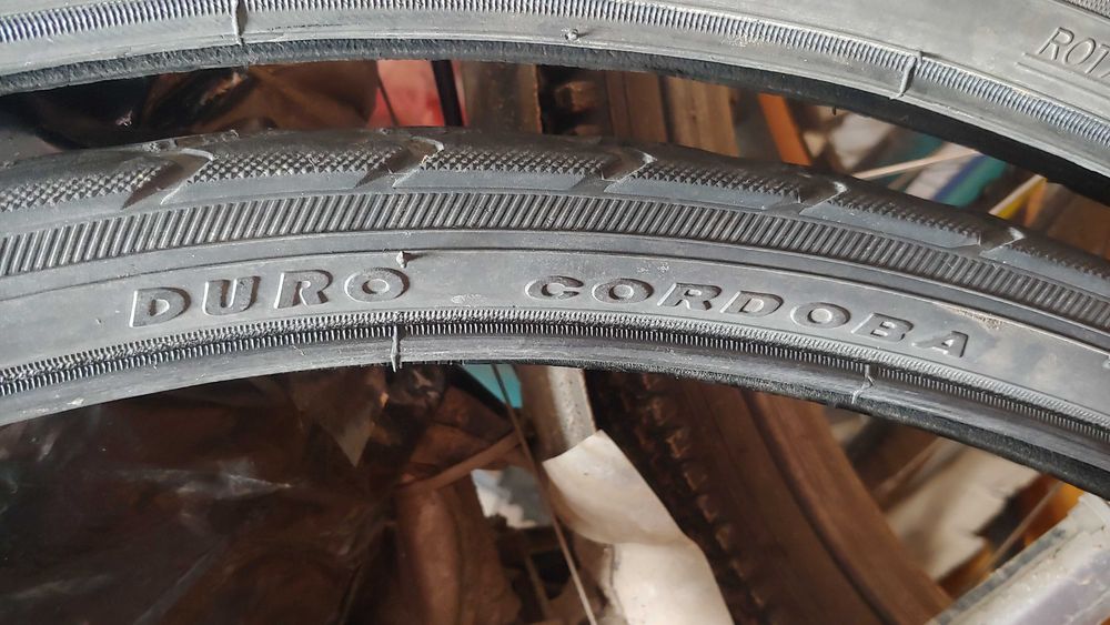 Покрышка Duro Cordoba 28 х 1,6 700 x 40C вело Хорошее состояние