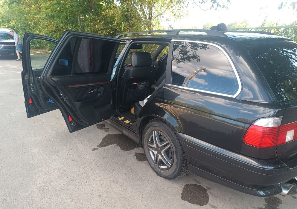 BMW E39 2003 року