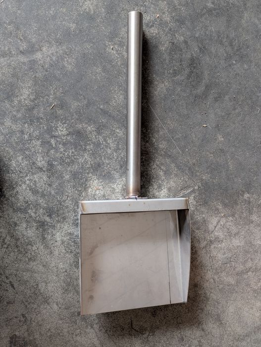 Pá de limpeza para cinzas