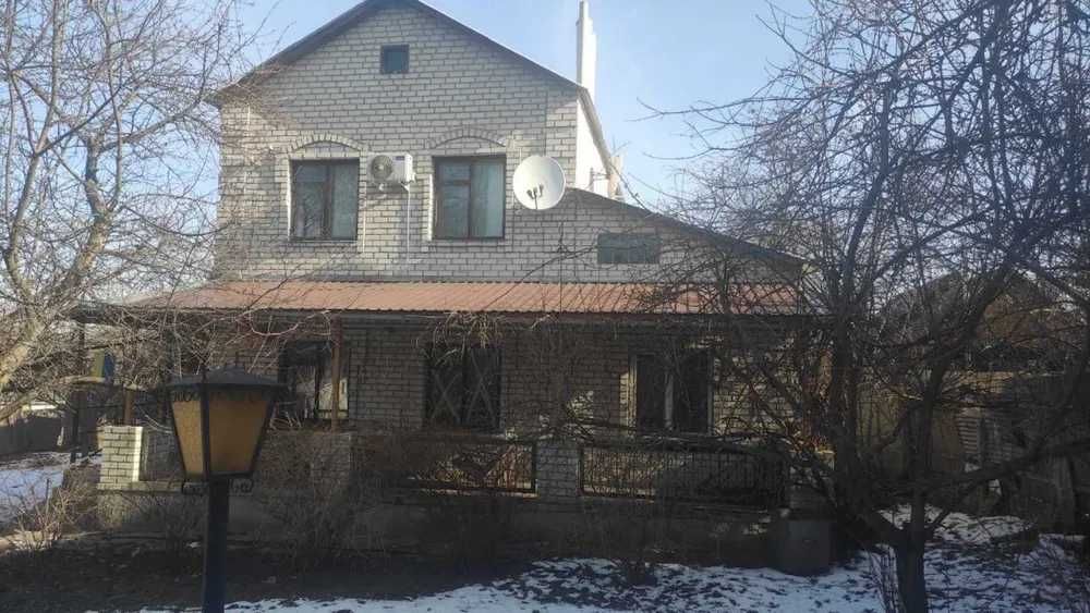 Продам 2х эт дом в Холодногорском  р-не Газовое отпл. Участок 10 сотTB