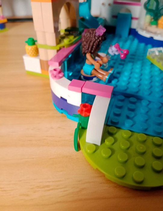 Lego friends basen