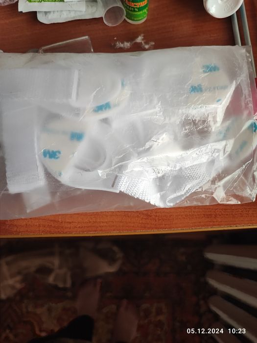 Застібки замки на комод нові