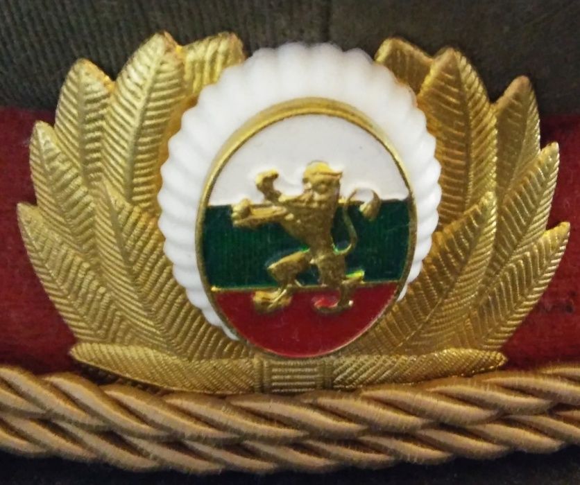 Antigo boné chapéu militar Búlgaro