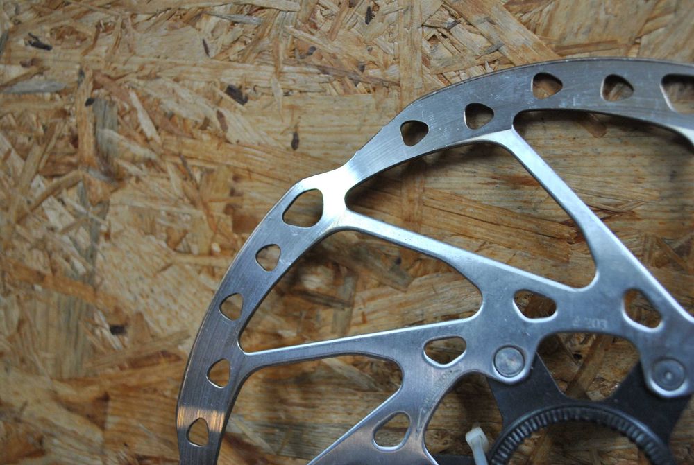 Shimano Deore tarcza hamulcowa SM-RT64 180mm