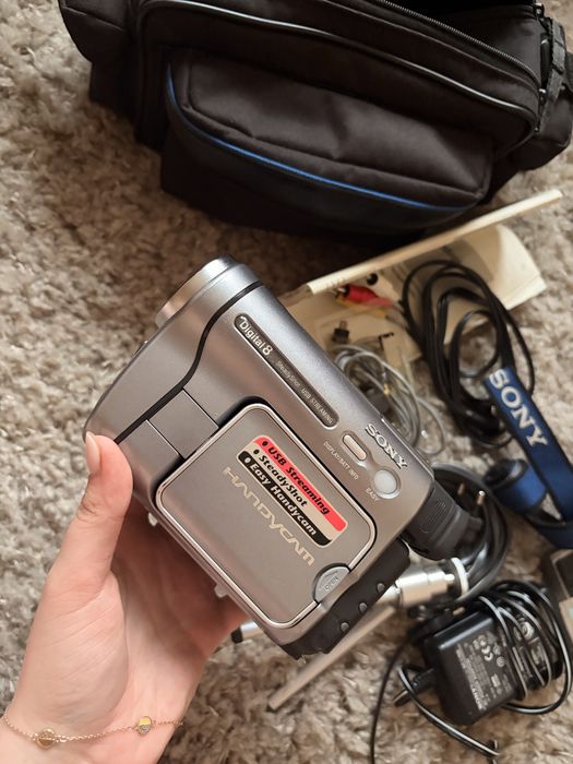 Kamera Sony Handycam DCR-w DCR-TRV270E