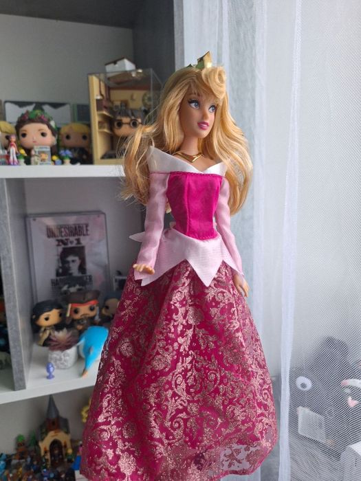 Барбі лялька шарнірна