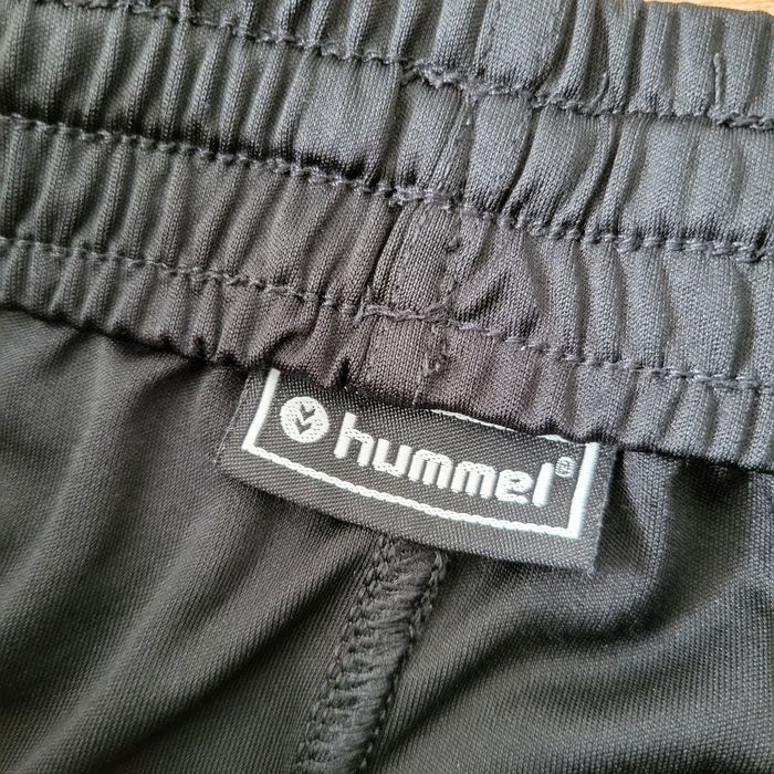 Krótkie spodenki chłopięce piłkarskie r.140/146 Hummel