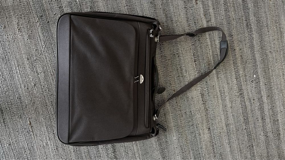 Porta Fatos Samsonite praticamente novo