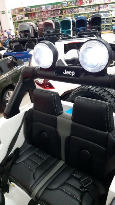 Дитячий електромобіль джип