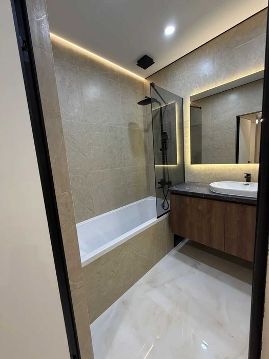 Продаж 1-кімнатна квартира біля озера Manhattan Lite