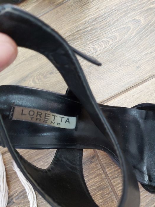 Босоніжки жіночі