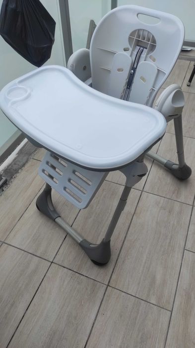 Krzesełko do karmienia dziecka Chicco Polly easy