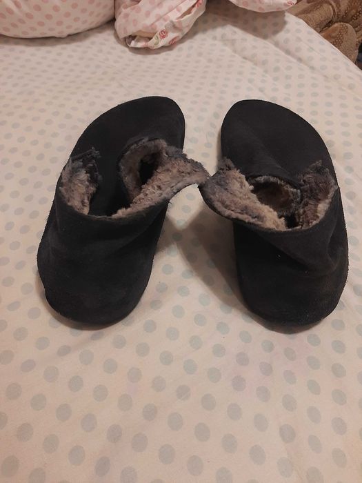 продам  ботинки хуги  40-41 р