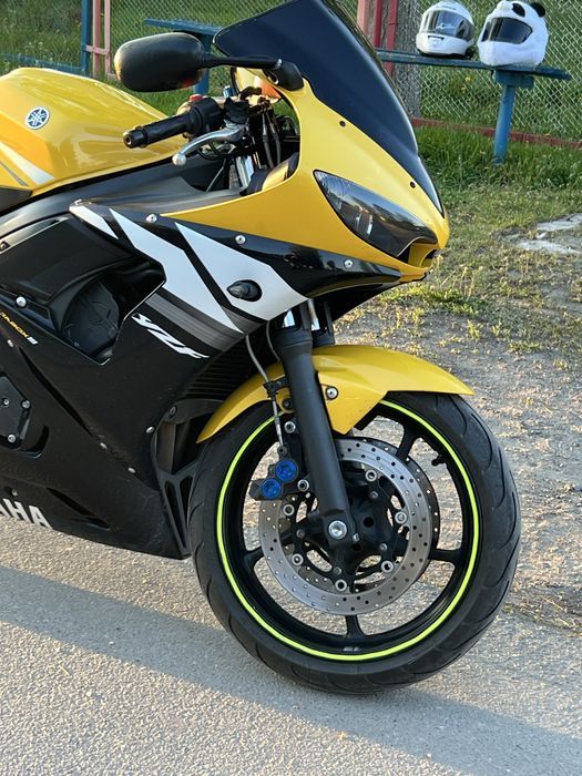 Yamaha R6 2003.