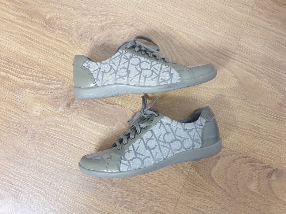 Buty damskie sznurowane Calvin Klein 38, beżowe